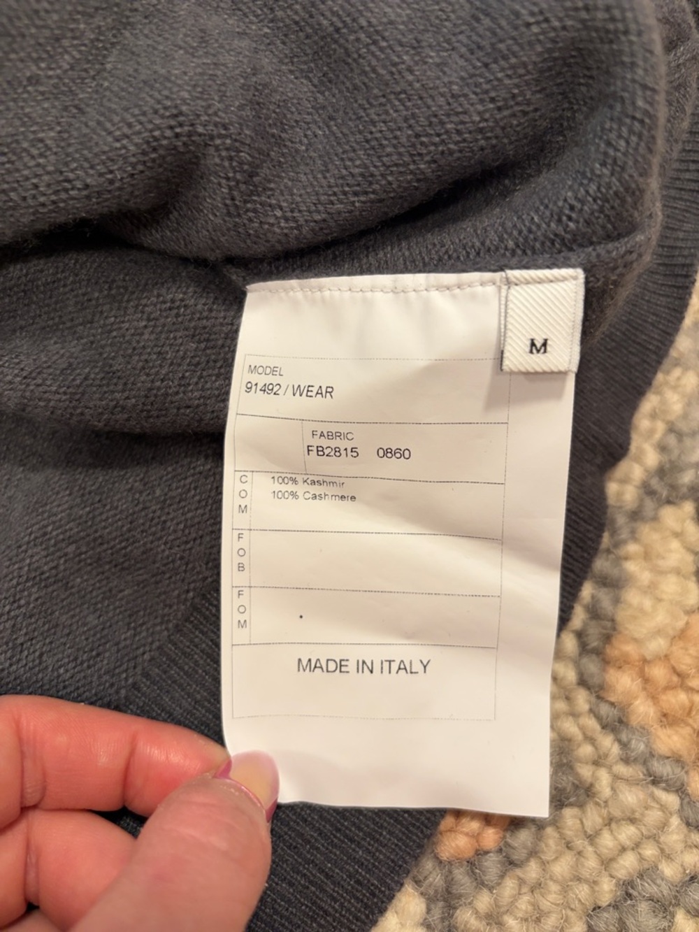 Men's Classic Crewneck cashmere Sweater in Navy - Picture 3 of 3